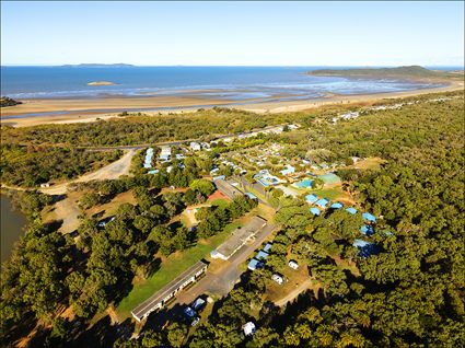 Coolwaters Hoilday Village - Yeppoon - QLD SQ (PBH4 00 18332)